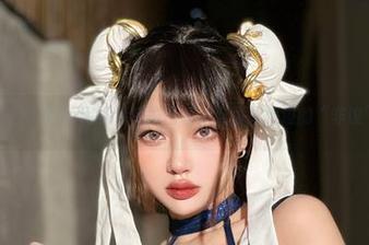 Choi Ji Yun用泳装私拍图集，引发泳池边的“非议”。